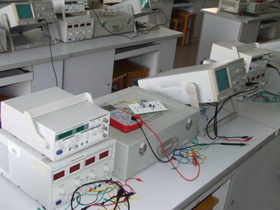 電工技能實訓室 器材配備與安全操作指南